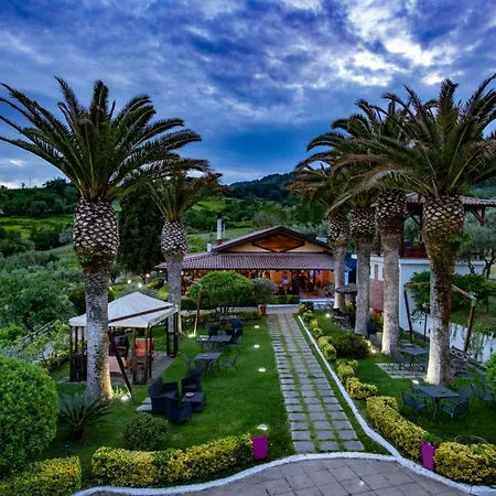 בית חווה Il Borgo Sul פיצו